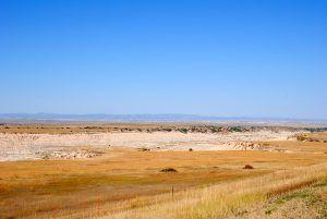 Rezerwat Pine Ridge of the Sioux znajduje si na obrzeach Badlands.  Dzi widz tylko zarys swoich witych Czarnych Wzgrz.