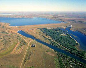 Lake Oahe, Poudniowa Dakota przez Korpus Inynieryjny Stanw Zjednoczonych